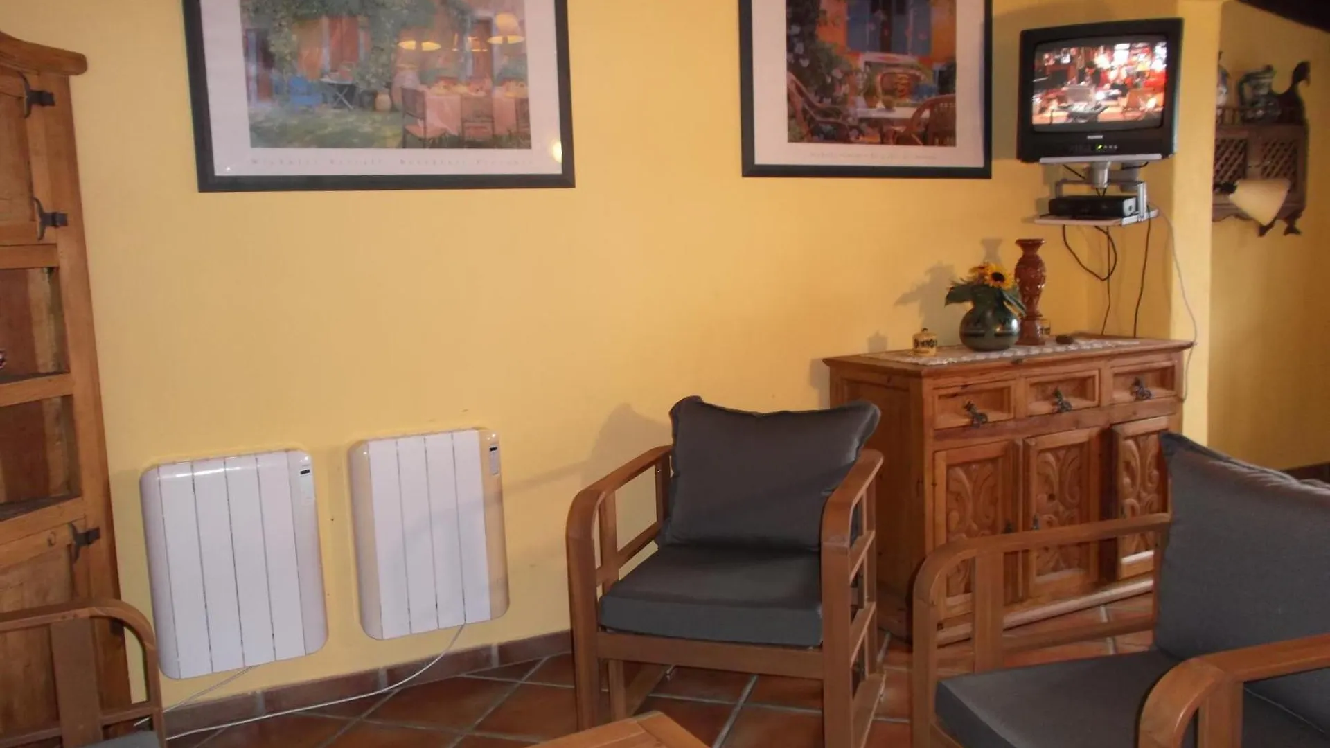 Rustikale Ferienwohnung Mit Balkon Und Meerblick イコー・デ・ロス・ビノス アパート